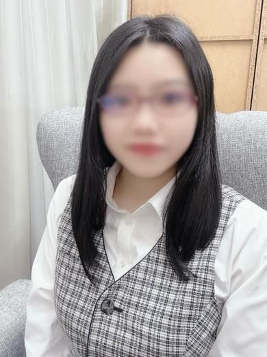 鏡えむ（新人研修対象！）