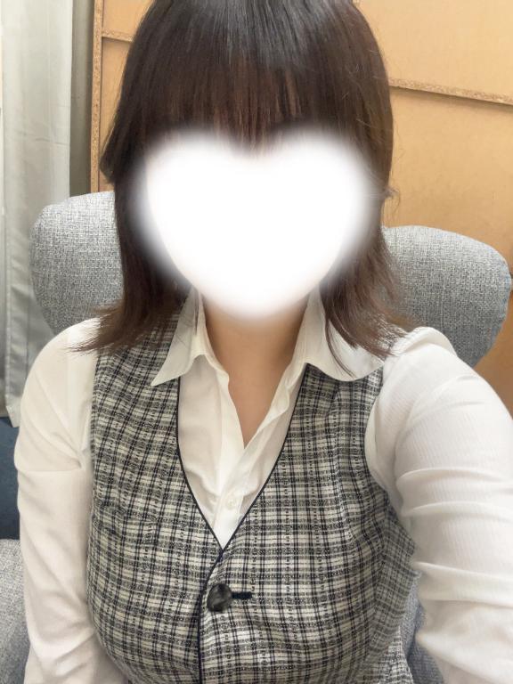 愛沢えみり（新人研修対象！）