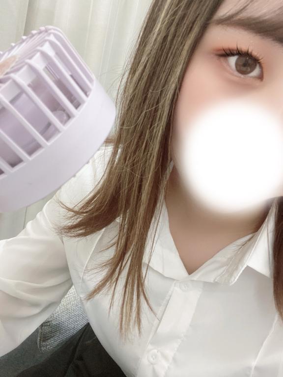 篠田あゆみ