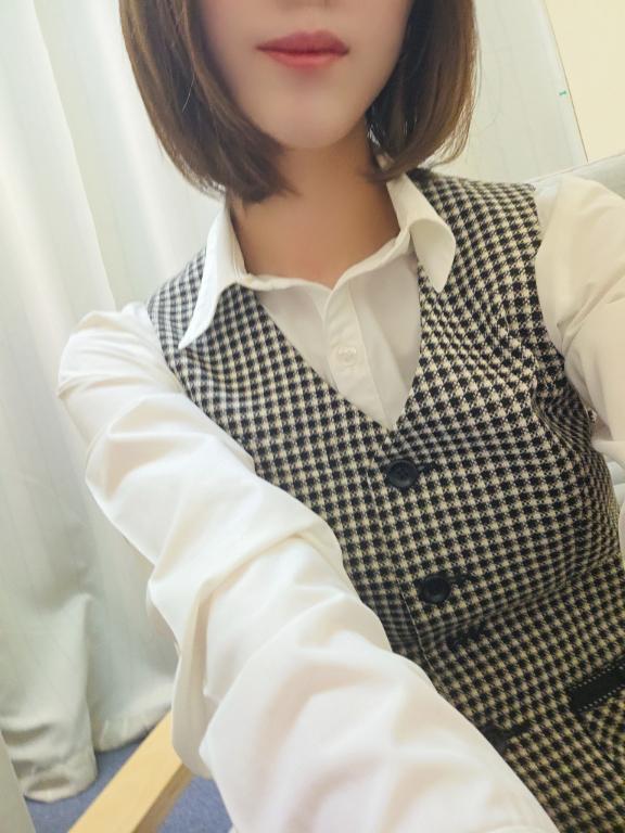 佐倉なぎ（新人研修対象！）